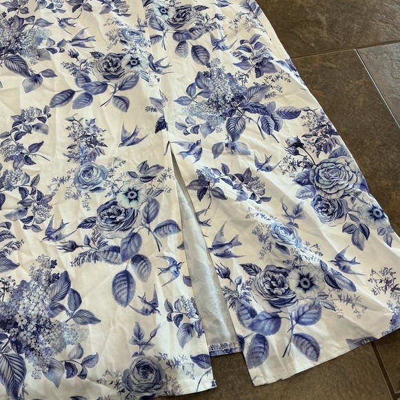 😳BUY 1,GET 2 FREE😳 Floral purple and White Maxi Dress - Picture 3 of 3